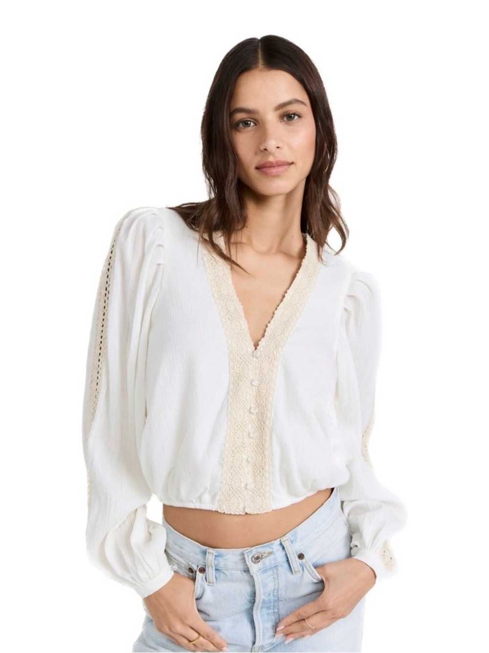 Le superbe white with Cream Lace-Trim V-Neck Blouse size 6 crystal buttons